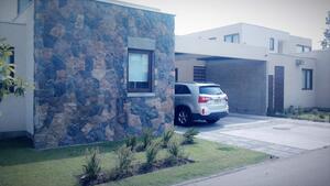 Field Stone Nº 157